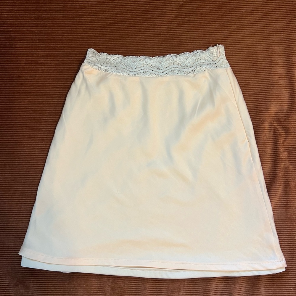 Vintage Cream Skirt with Lace Trim